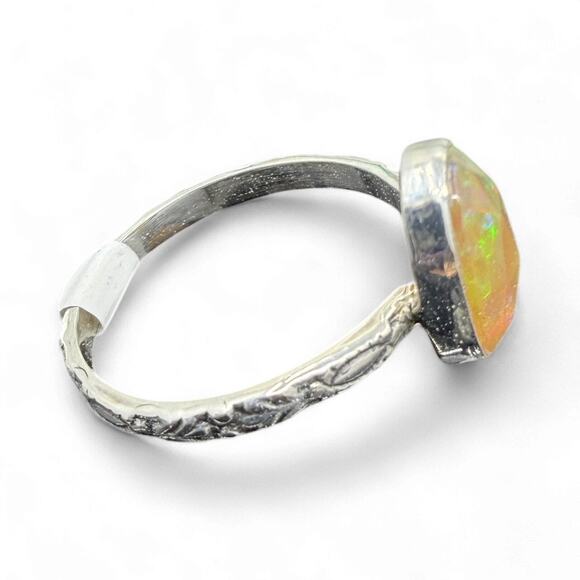 Rose Cut Oval Ethiopian Opal Ring 925 Sterling Silver Size 7 Carved Band - Picture 2 of 6